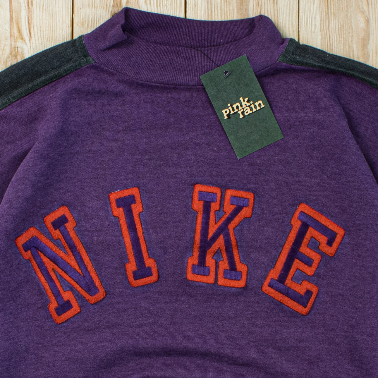 (M) Vintage Nike Spell Out Embroidered Sweatshirt