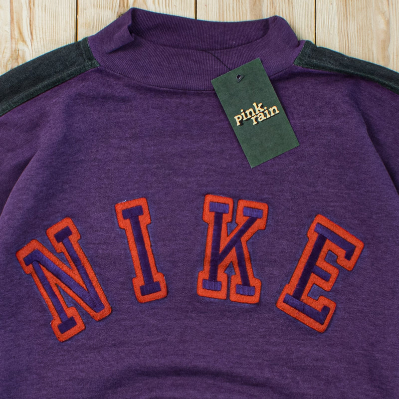(M) Vintage Nike Spell Out Embroidered Sweatshirt