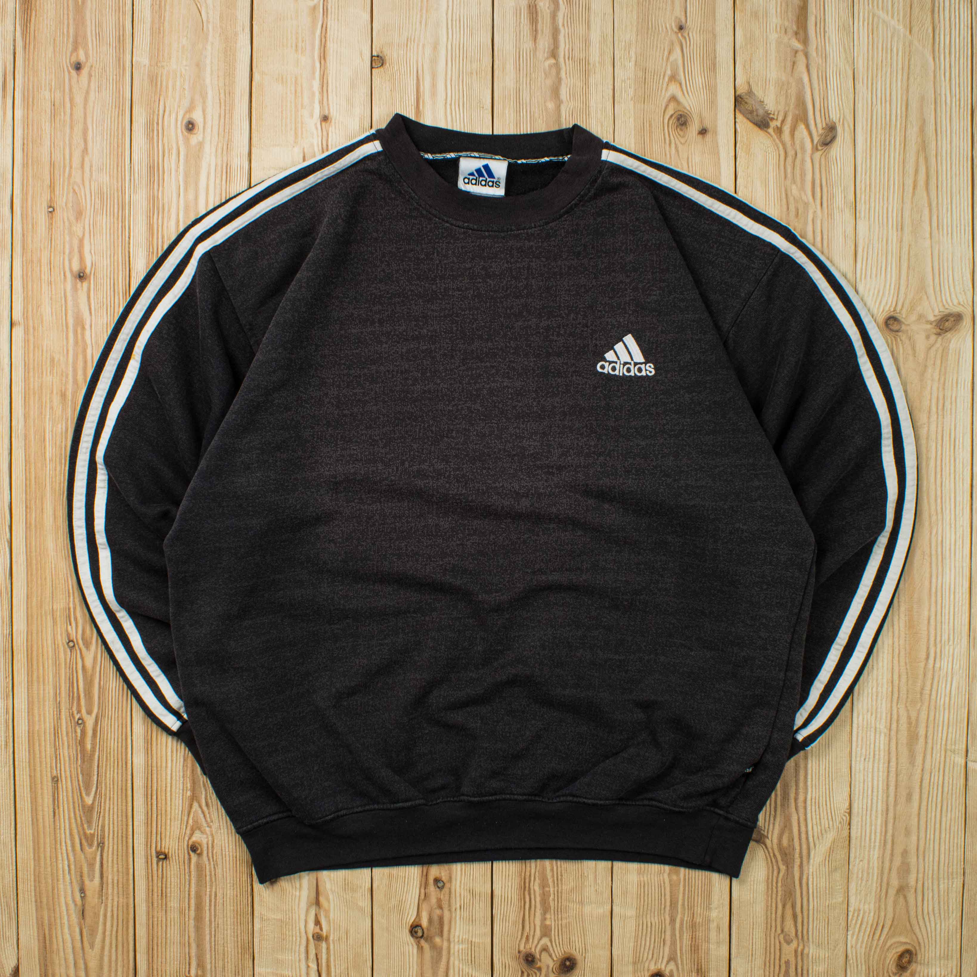 (M) Vintage Adidas Essential Embroidered Sweatshirt