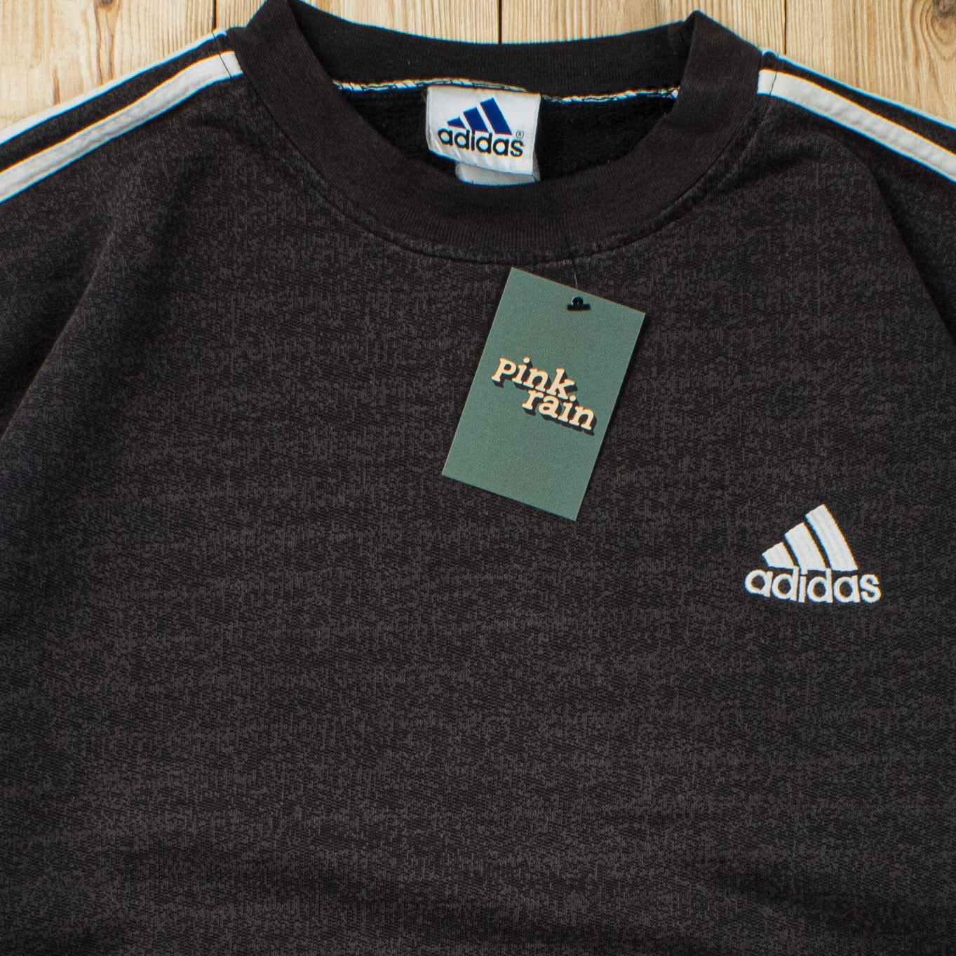 (M) Vintage Adidas Essential Embroidered Sweatshirt