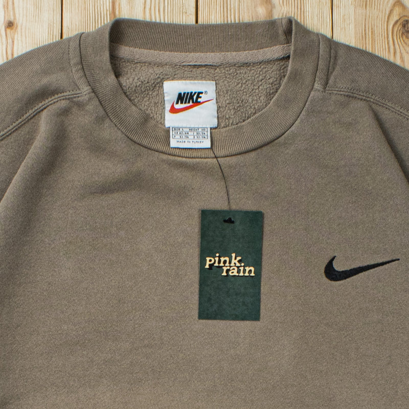 (L) Vintage Nike Essential Embroidered Sweatshirt
