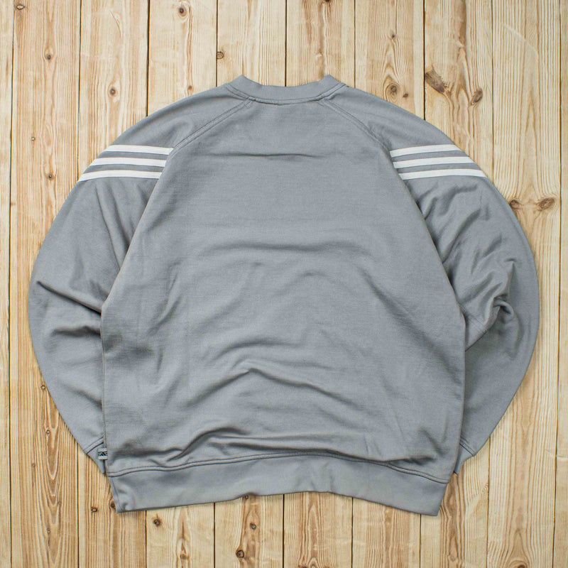 (L) Vintage Adidas Essential Embroidered Sweatshirt