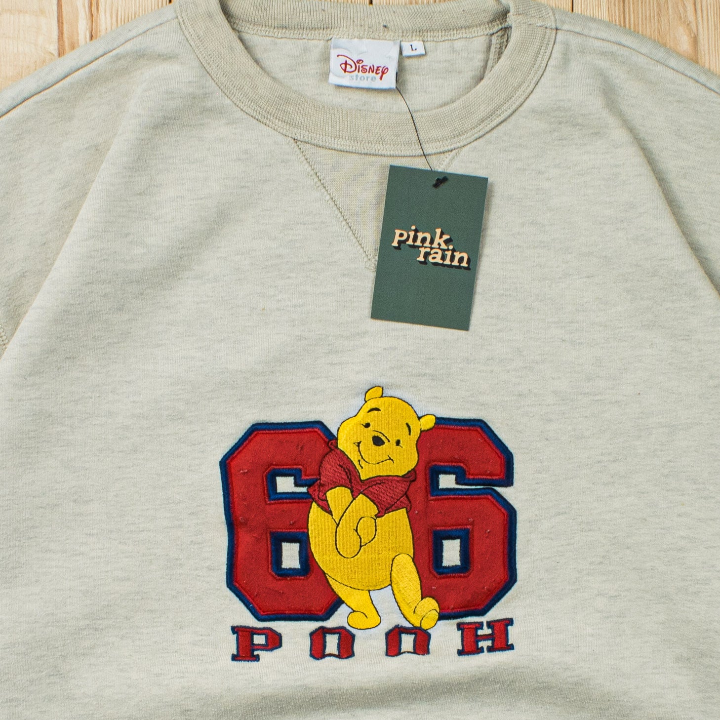 (M) Vintage Disney Pooh Embroidered Sweatshirt