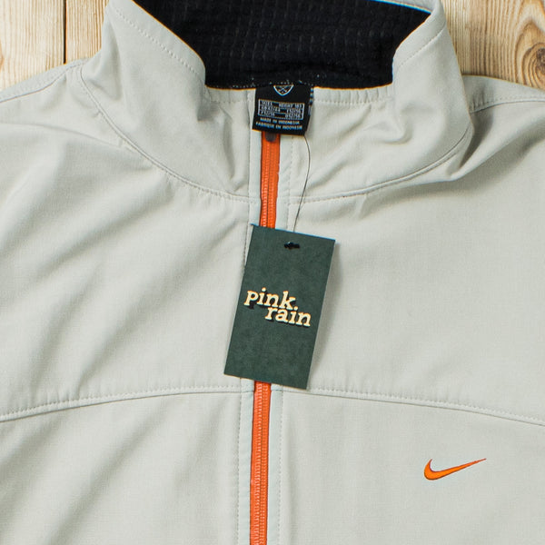 (L) Vintage Nike Essential Embroidered Jacket