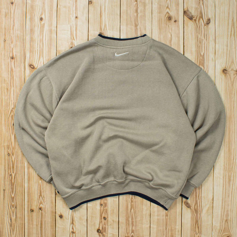(S) Vintage Nike Athletic Embroidered Sweatshirt