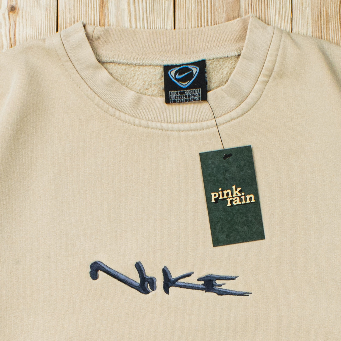 (L) Vintage Nike Spell Out Embroidered Sweatshirt