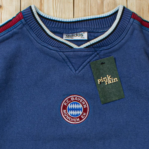 (L) Vintage Adidas F.C. Bayern Munchen Embroidered Sweatshirt