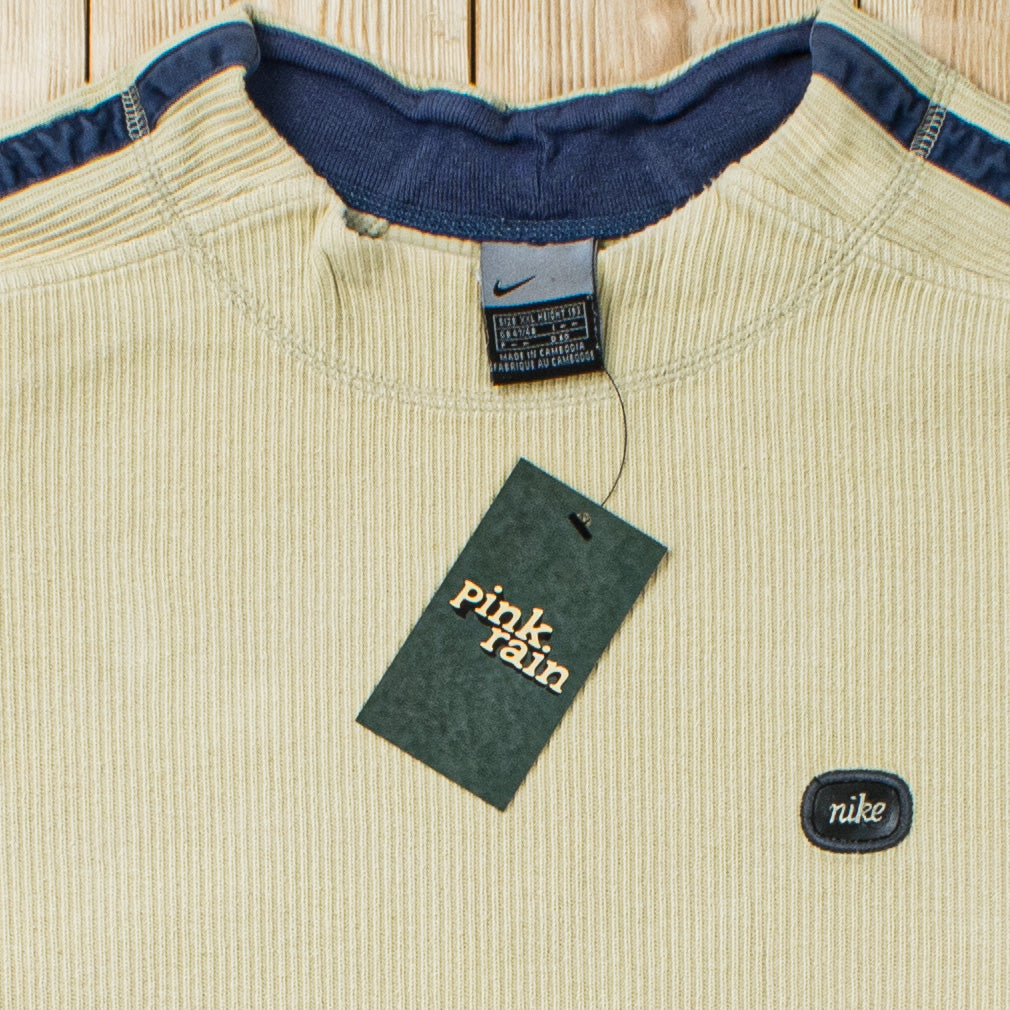 (L) Vintage Nike Essential Embroidered Sweatshirt