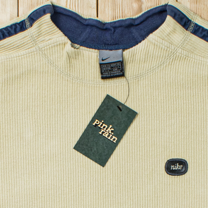 (L) Vintage Nike Essential Embroidered Sweatshirt