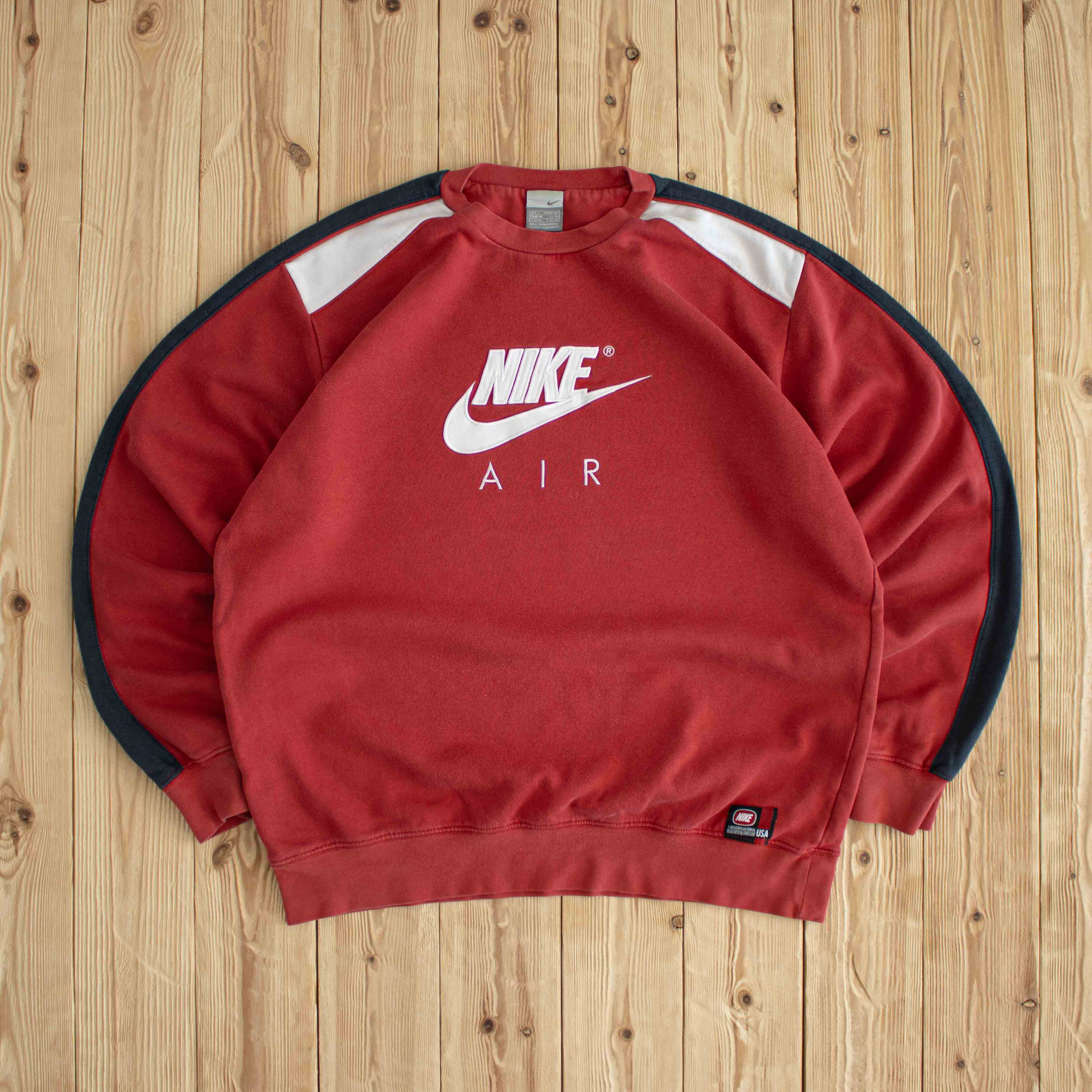 (L) Nike Air Vintage Embroidered Sweatshirt Red