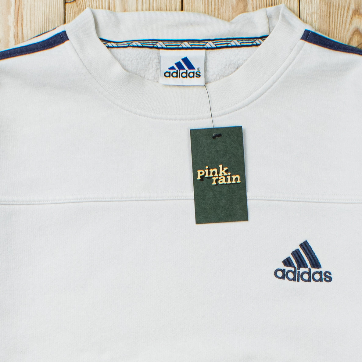 (L) Vintage Adidas Essential Embroidered Sweatshirt