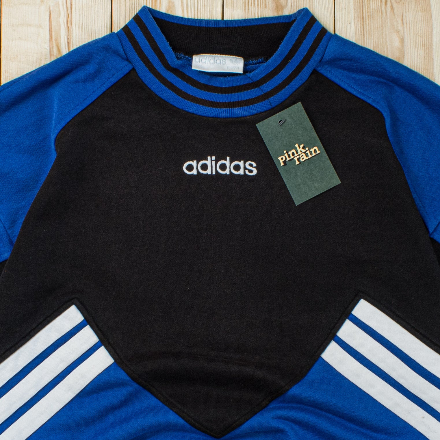 (M) Vintage Adidas Embroidered Sweatshirt
