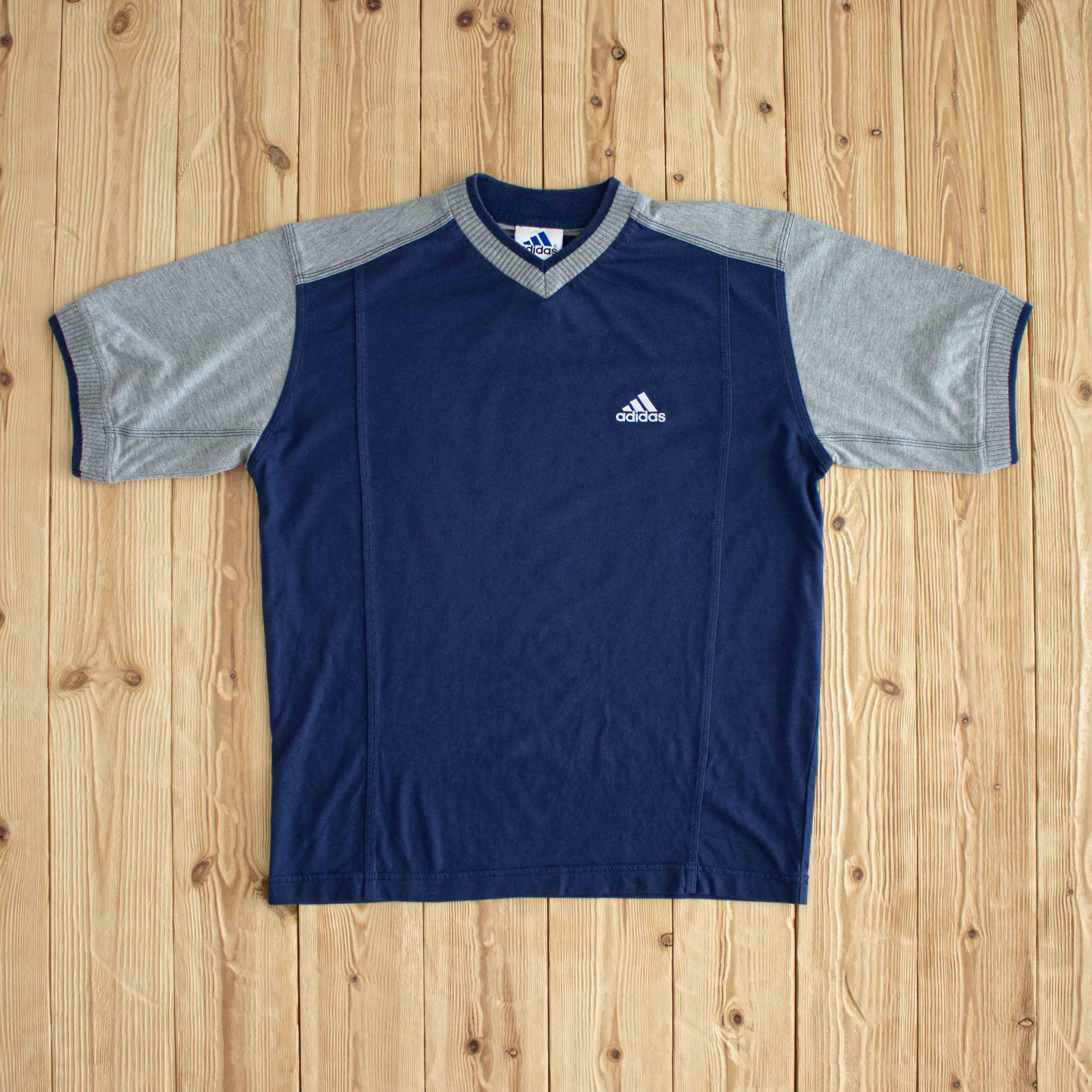(L) Adidas Vintage Embroidered T-Shirt Blue