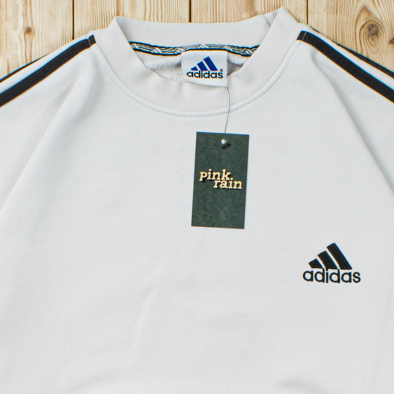(L) Vintage Adidas Essential Embroidered Sweatshirt