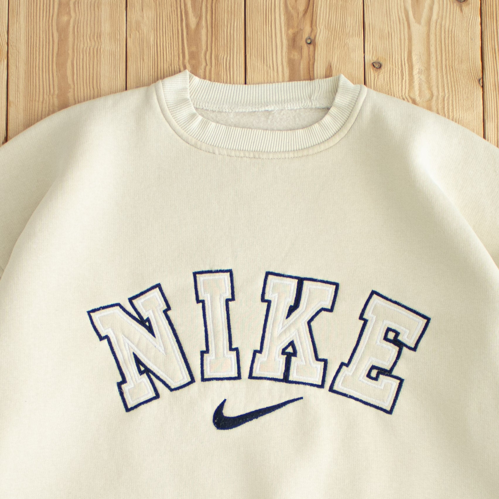 (M) Nike Spell Out Vintage Embroidered Sweatshirt Beige