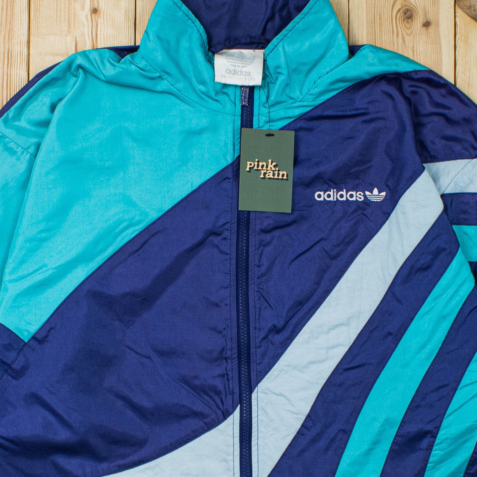 (M) Vintage Adidas Embroidered Jacket