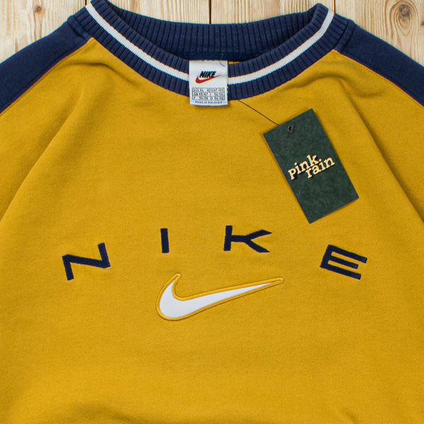 (L) Vintage Nike Spell Out Embroidered Sweatshirt