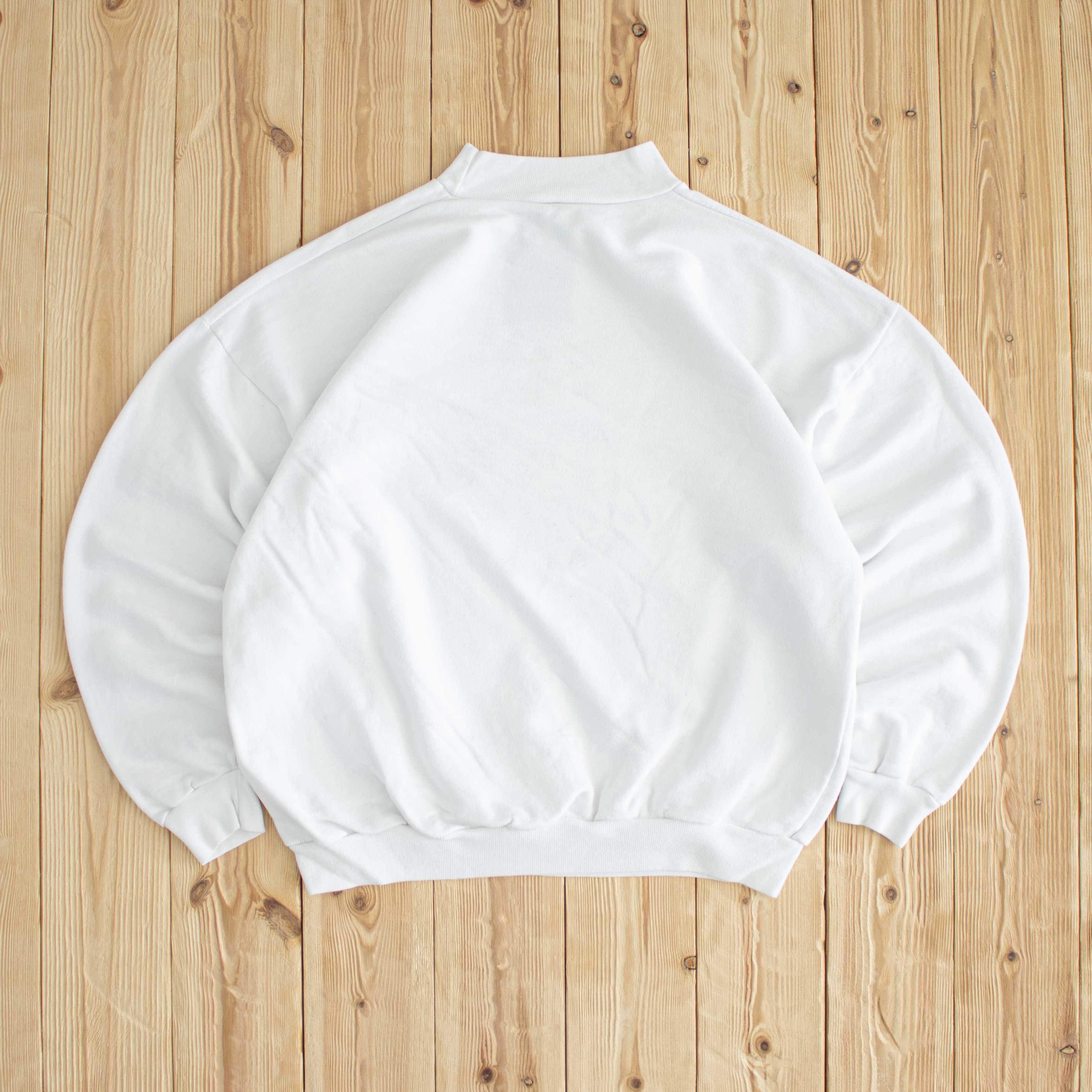 (M) Russ 90 Rabbits Vintage Sweatshirt White