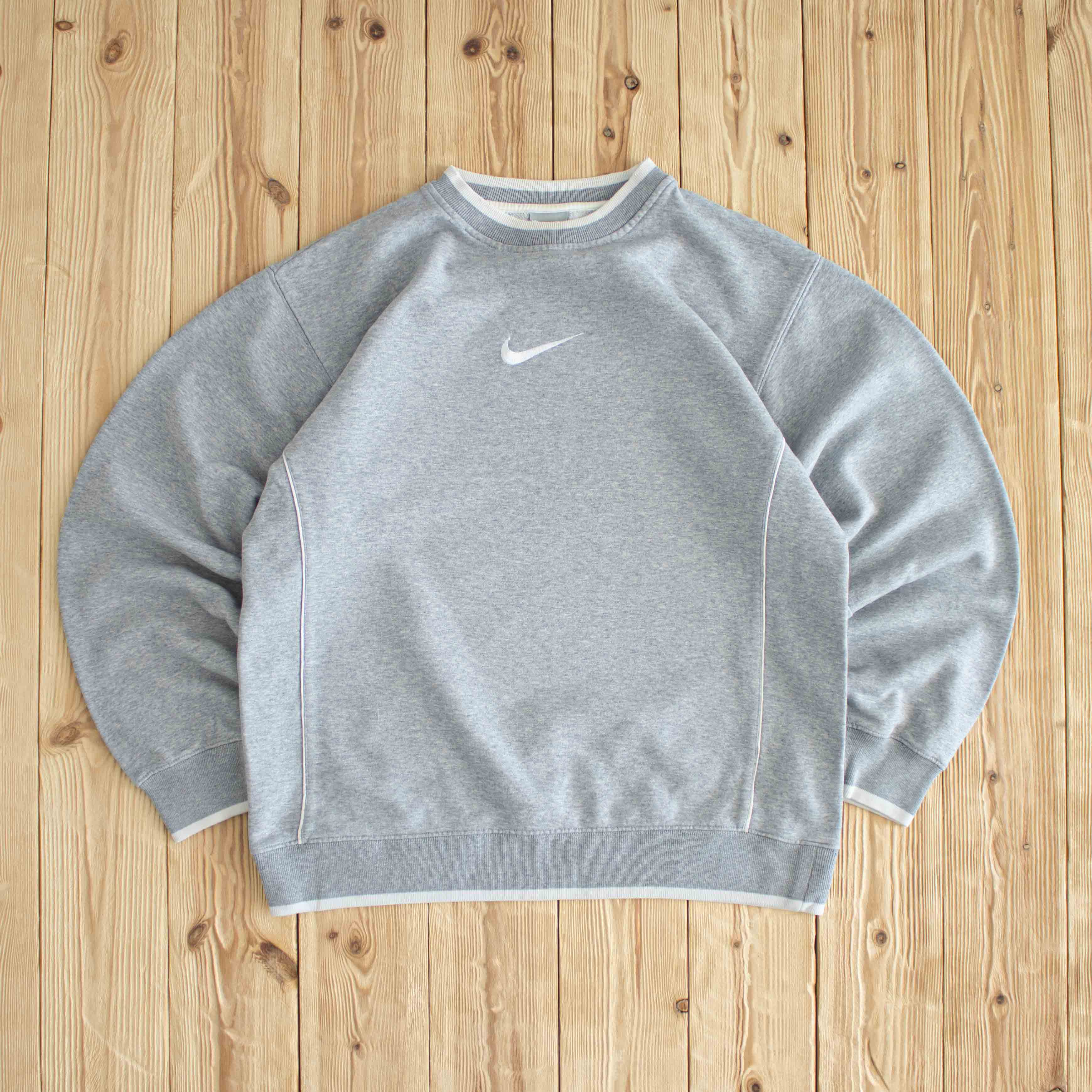 (M) Nike Center Swoosh Vintage Embroidered Sweatshirt Gray