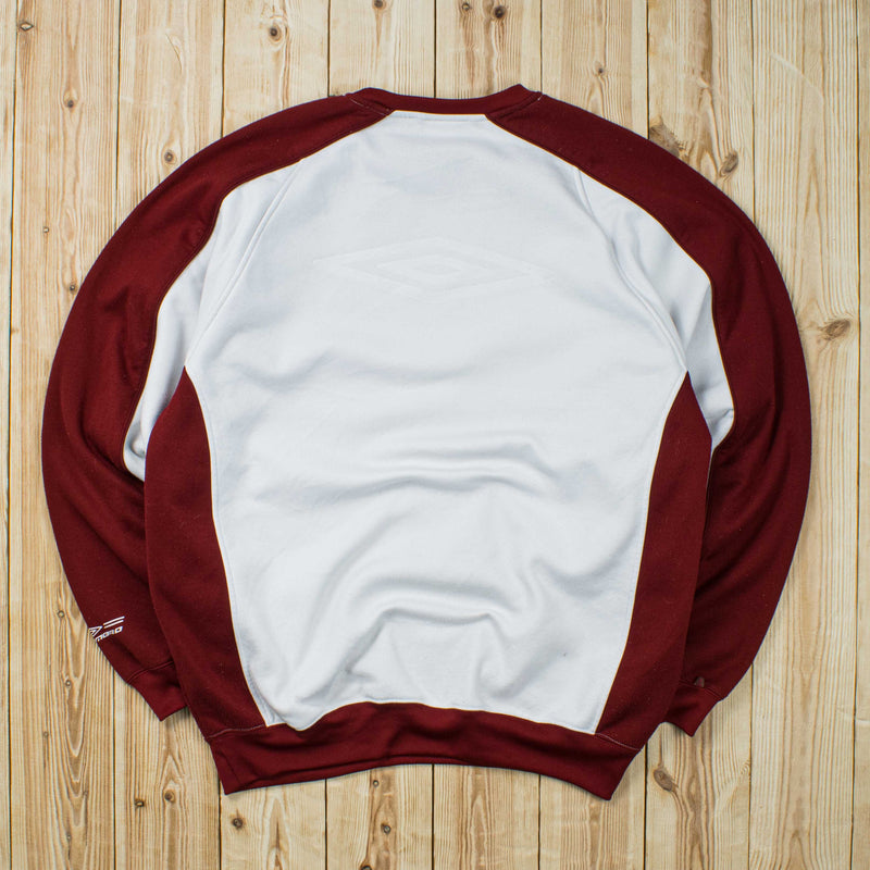 (L) Vintage Umbro Embroidered Sweatshirt