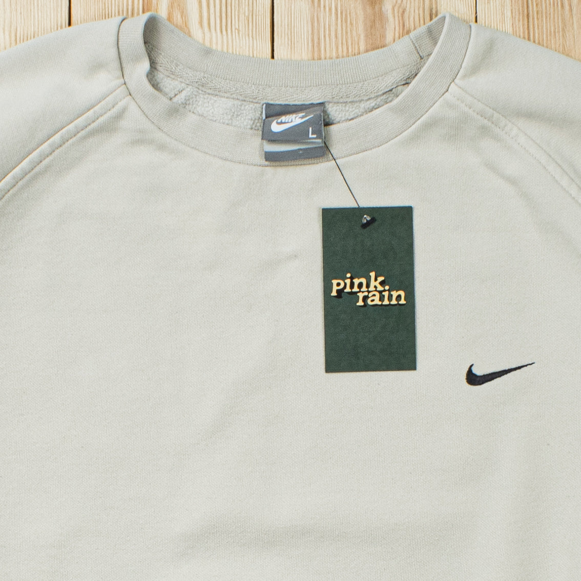 (L) Vintage Nike Essential Embroidered Sweatshirt