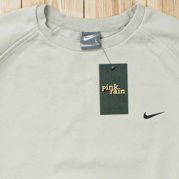 (L) Vintage Nike Essential Embroidered Sweatshirt