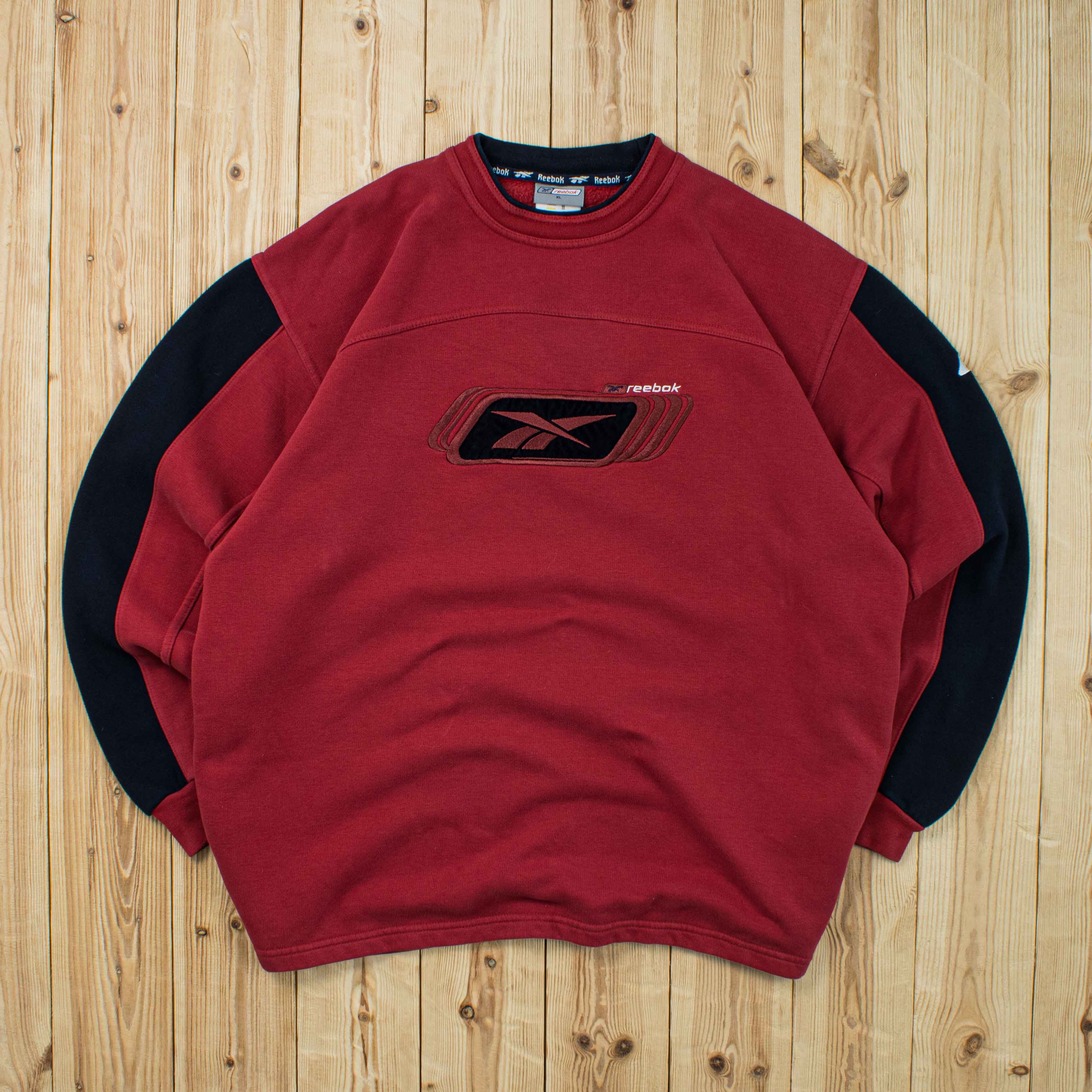 (L) Vintage Reebok Spell Out Embroidered Sweatshirt