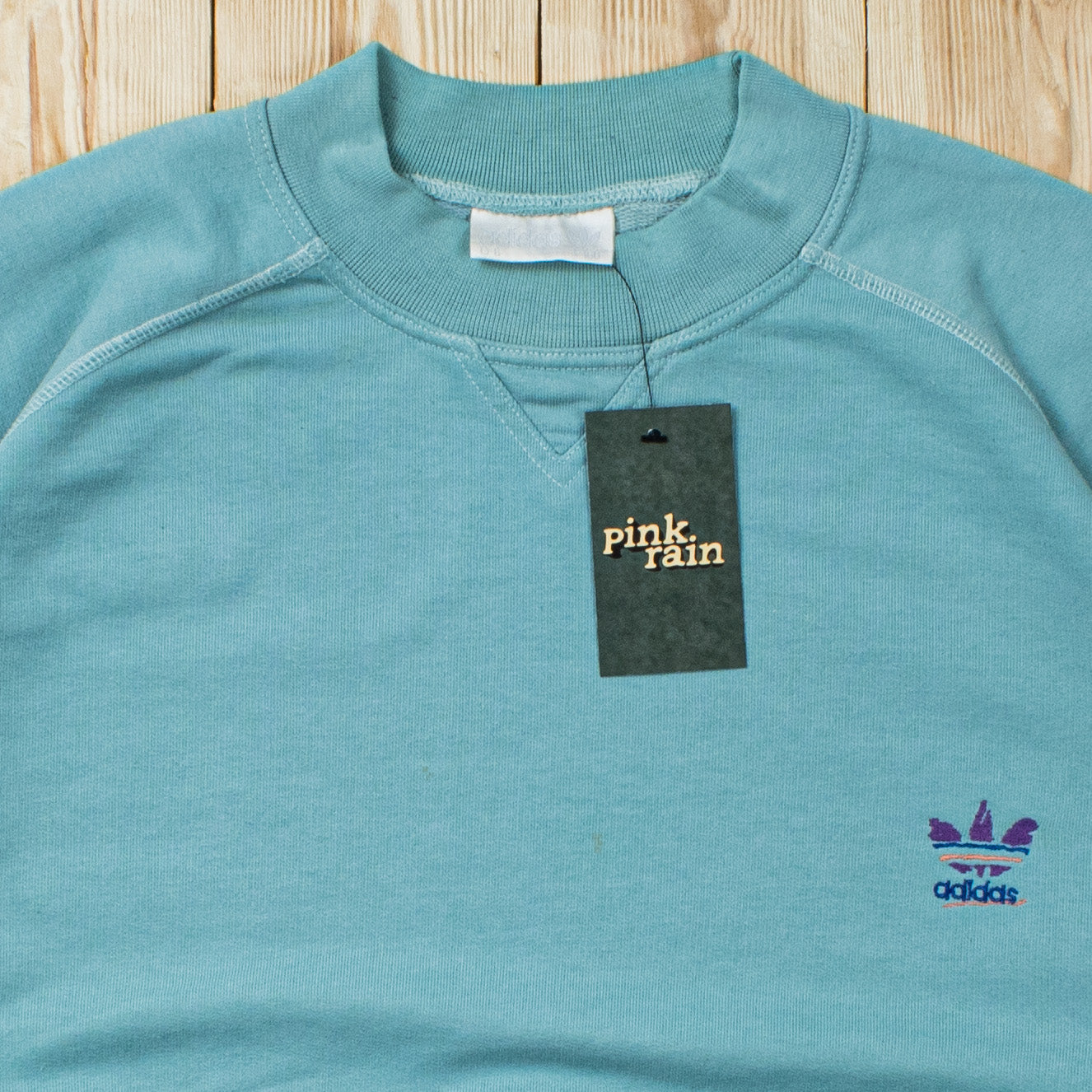 (M) Vintage Adidas Essential Embroidered Sweatshirt