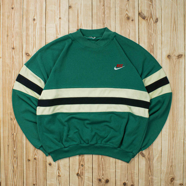(M) Vintage Nike Essential Embroidered Sweatshirt