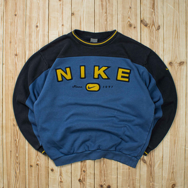 (M) Vintage Nike Embroidered Sweatshirt
