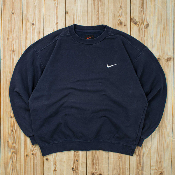 (L) Vintage Nike Essential Embroidered Sweatshirt