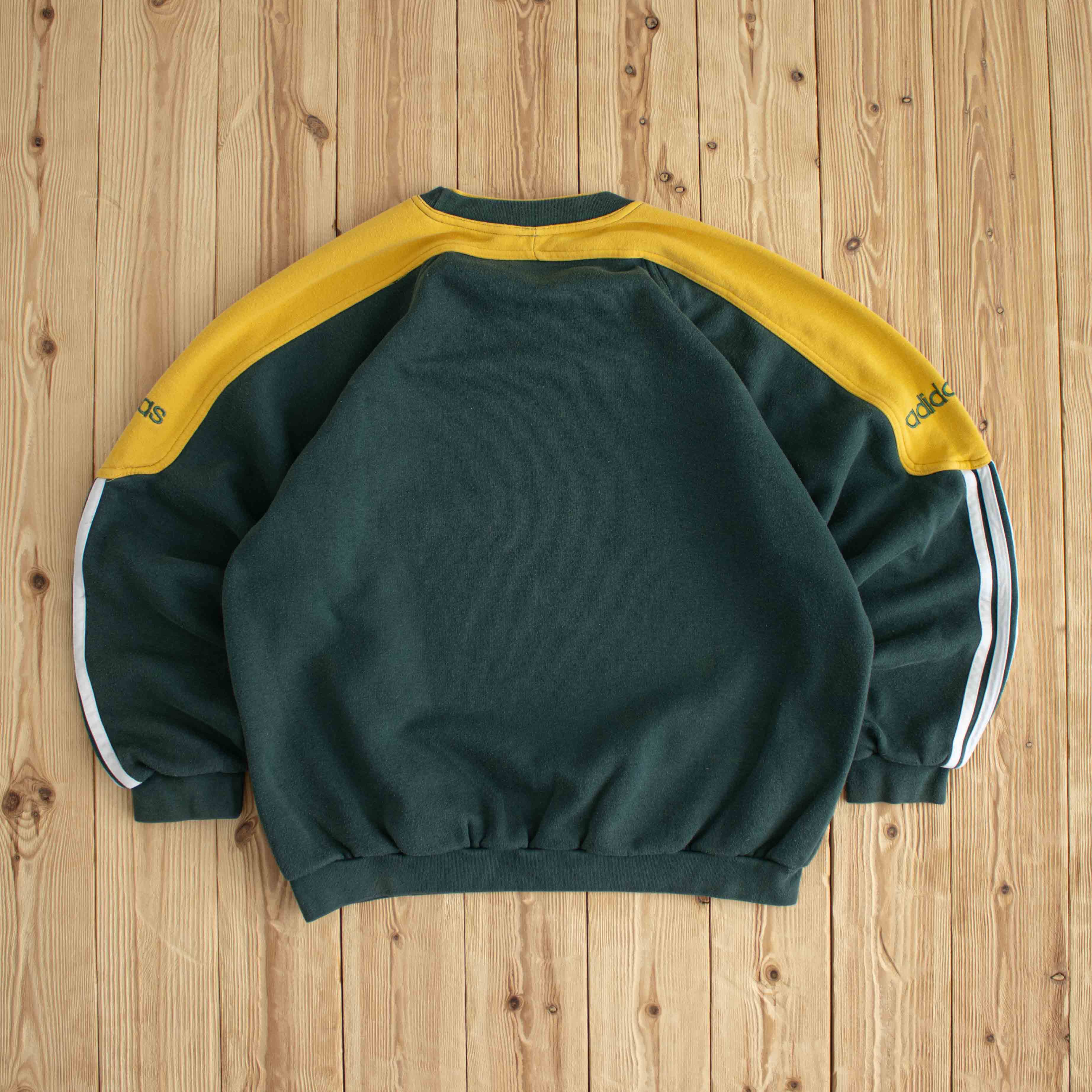 (M) Adidas Vintage Essential Embroidered Sweatshirt Green
