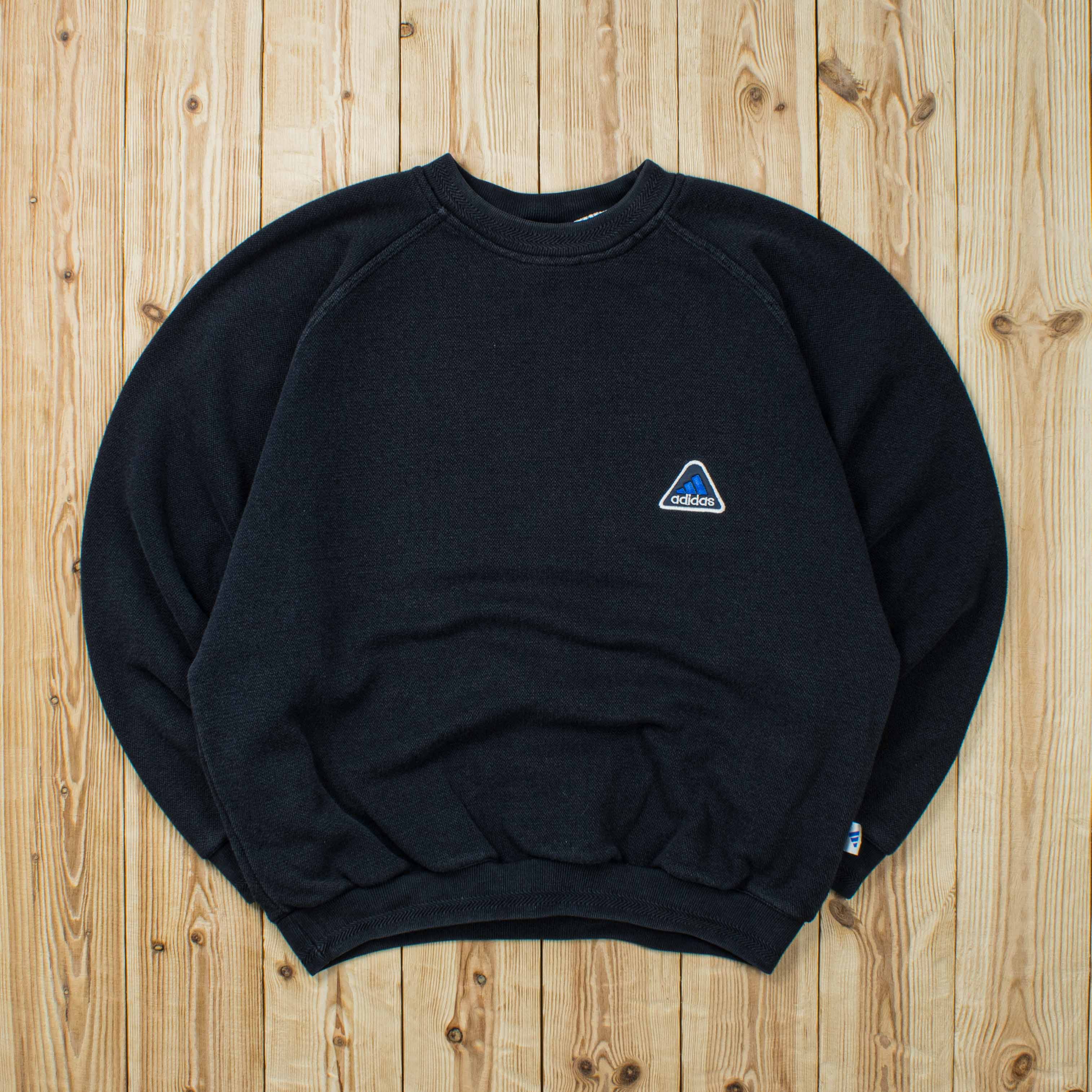 (M) Vintage Adidas Essential Embroidered Sweatshirt
