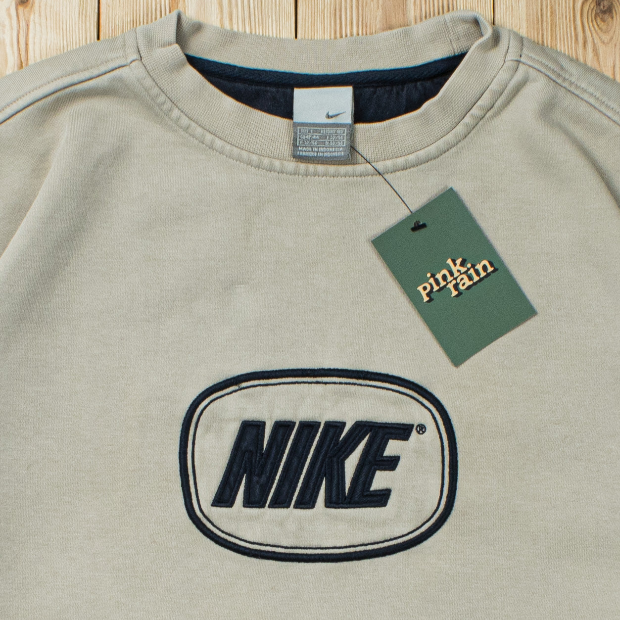 (L) Vintage Nike Spell Out Embroidered Sweatshirt