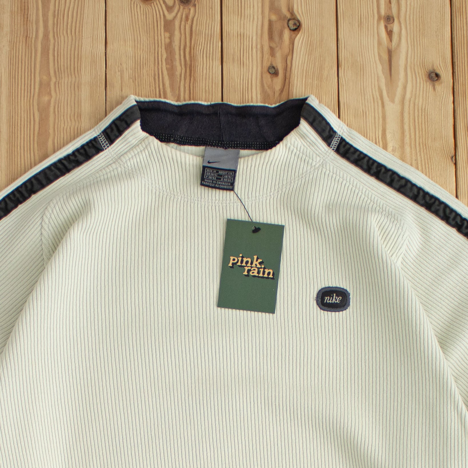 (M) Nike Vintage Waffle Essential Embroidered Sweatshirt Beige