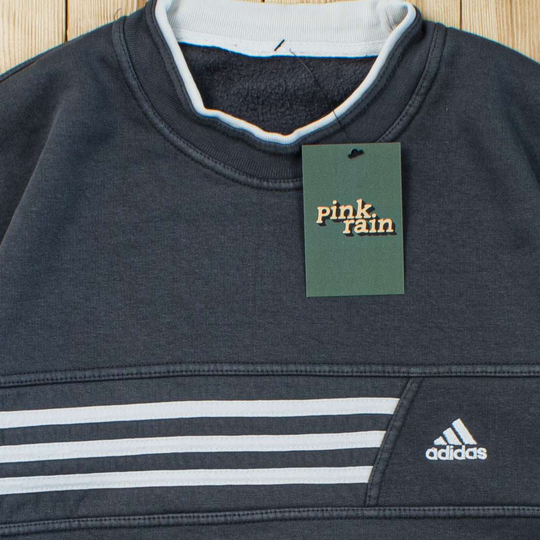 (M) Vintage Adidas Essential Embroidered Sweatshirt