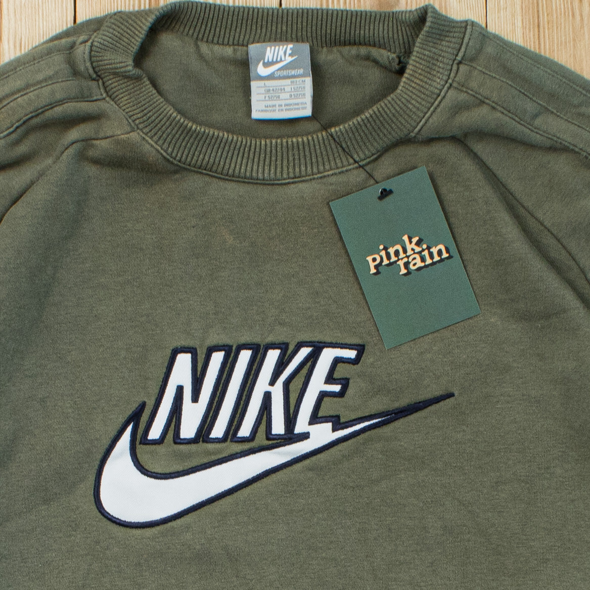 (L) Vintage Nike Spell Out Embroidered Sweatshirt