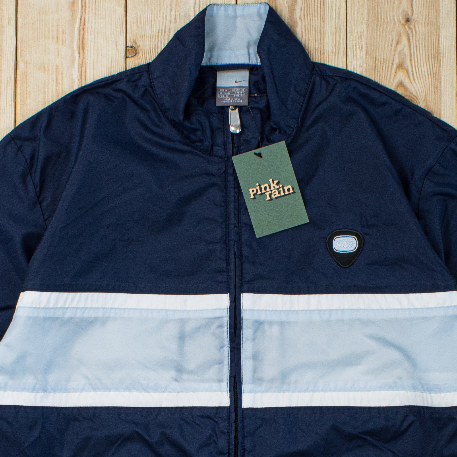 (M) Vintage Nike Embroidered Jacket