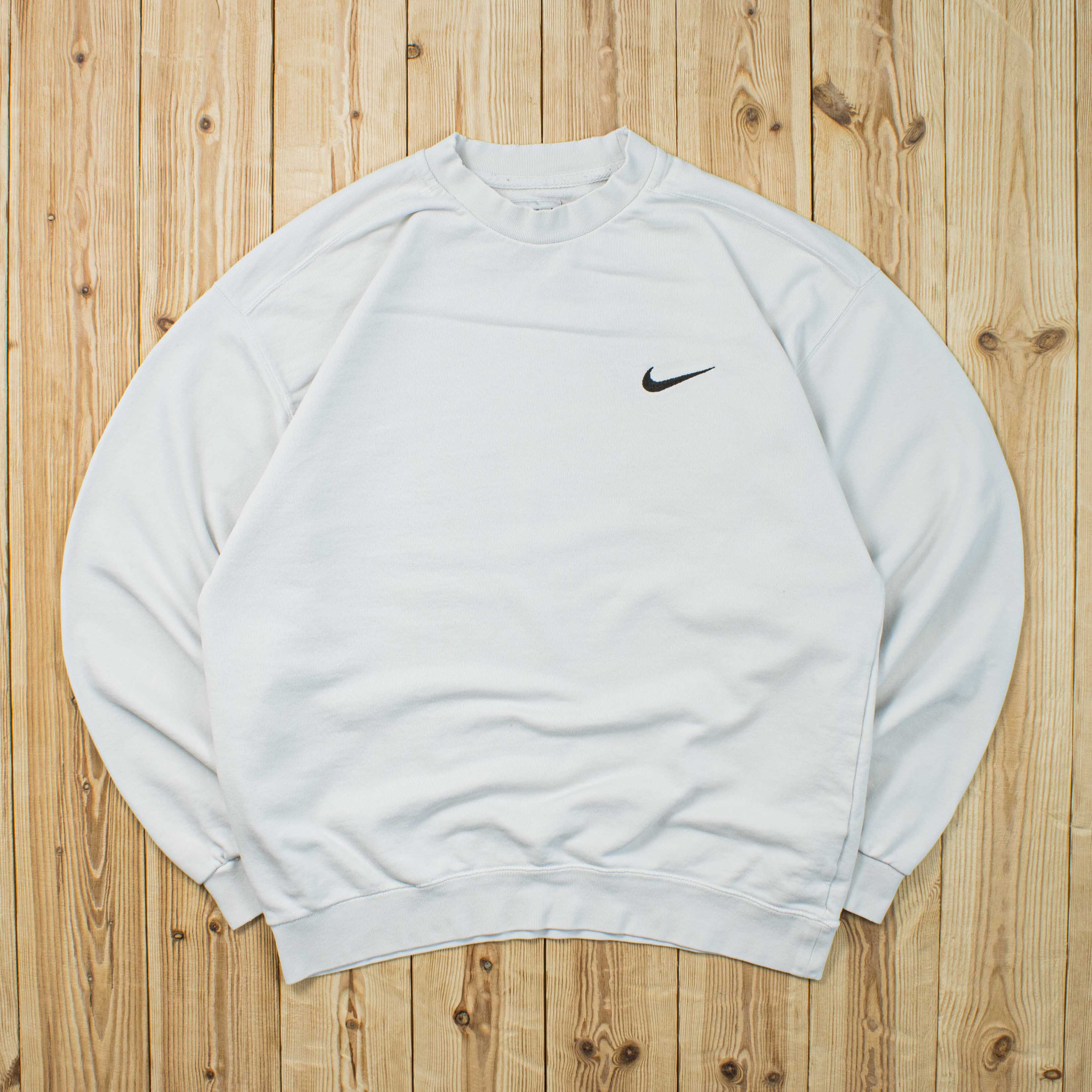 (M) Vintage Nike Essential Embroidered Sweatshirt