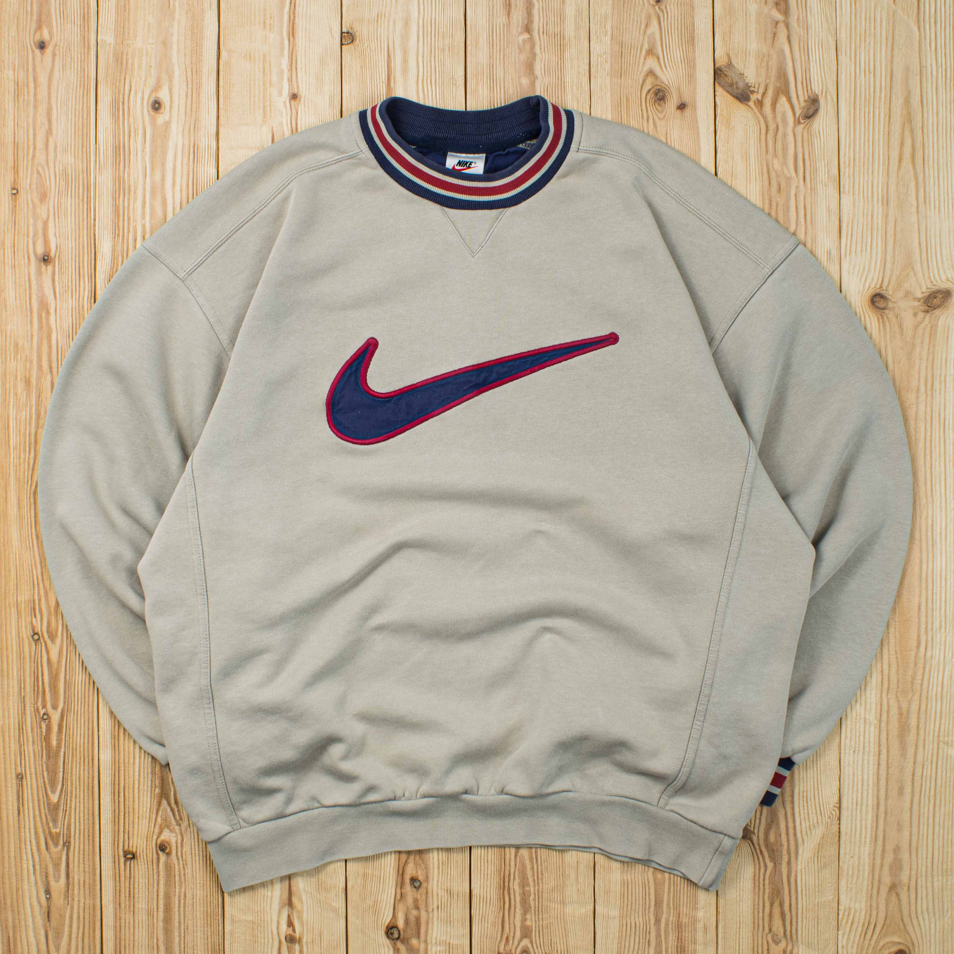 (L) Vintage Nike Swoosh Embroidered Sweatshirt