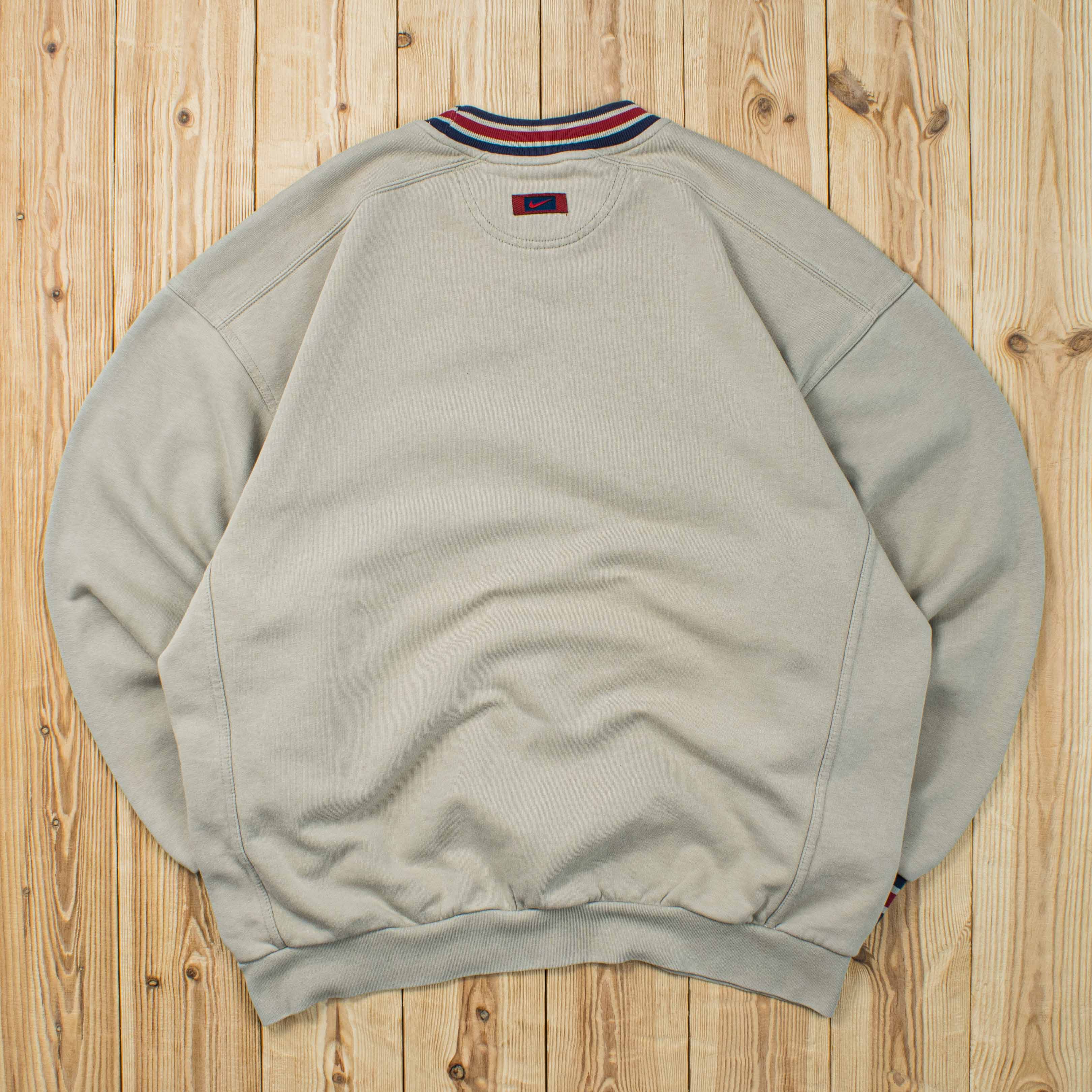 (L) Vintage Nike Swoosh Embroidered Sweatshirt