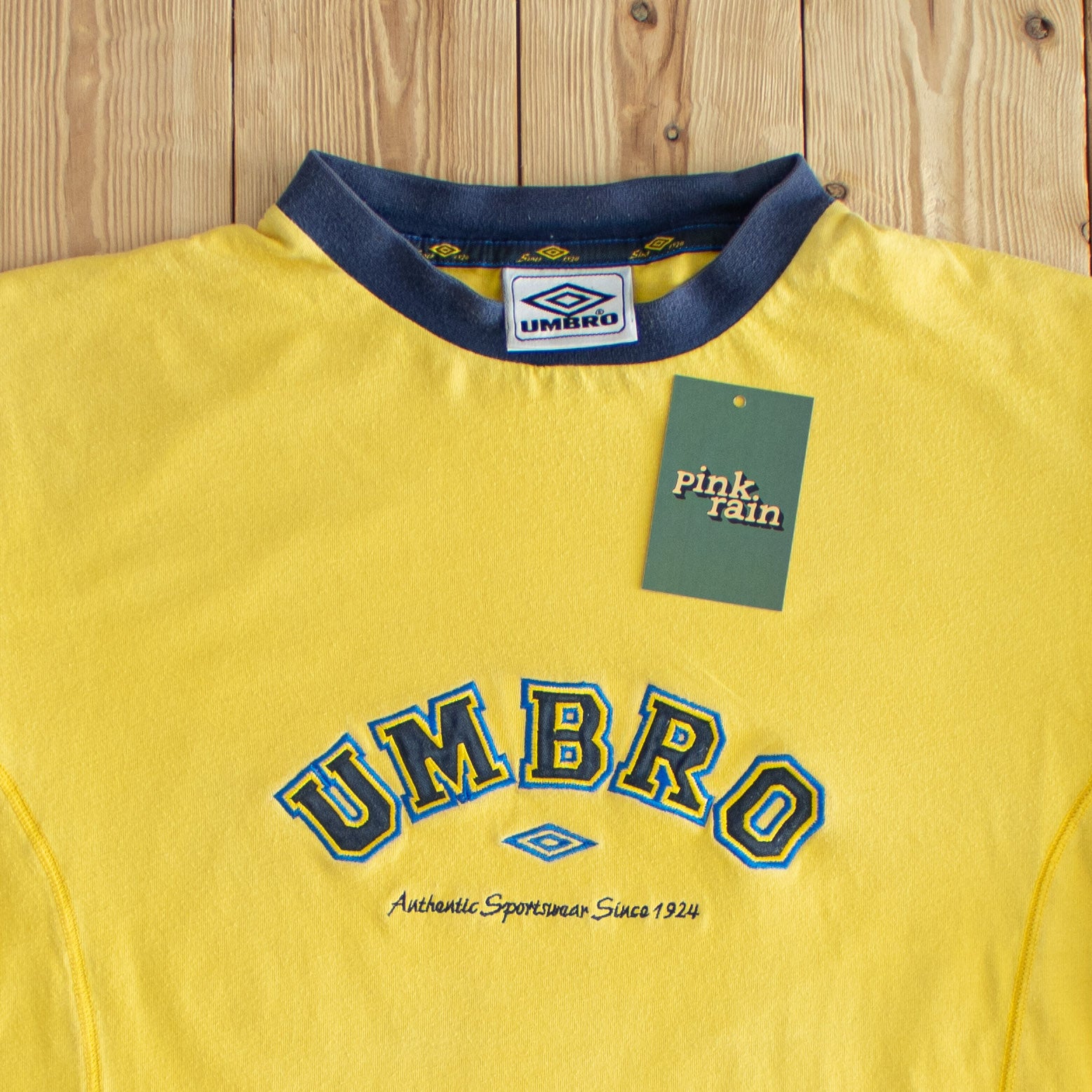 (M/L) Umbro Vintage Embroidered T-Shirt Yellow