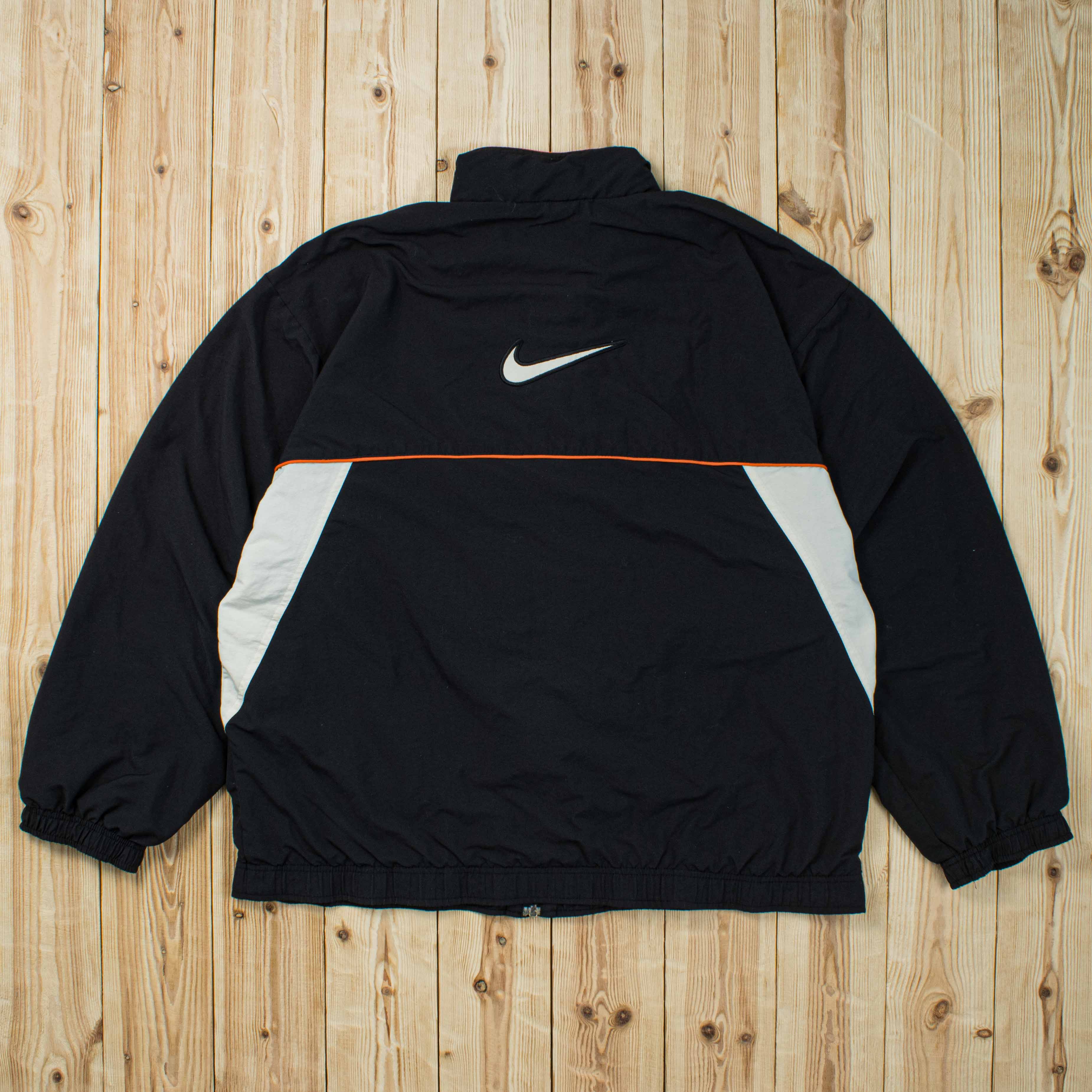 (L) Vintage Nike Essential Embroidered Jacket