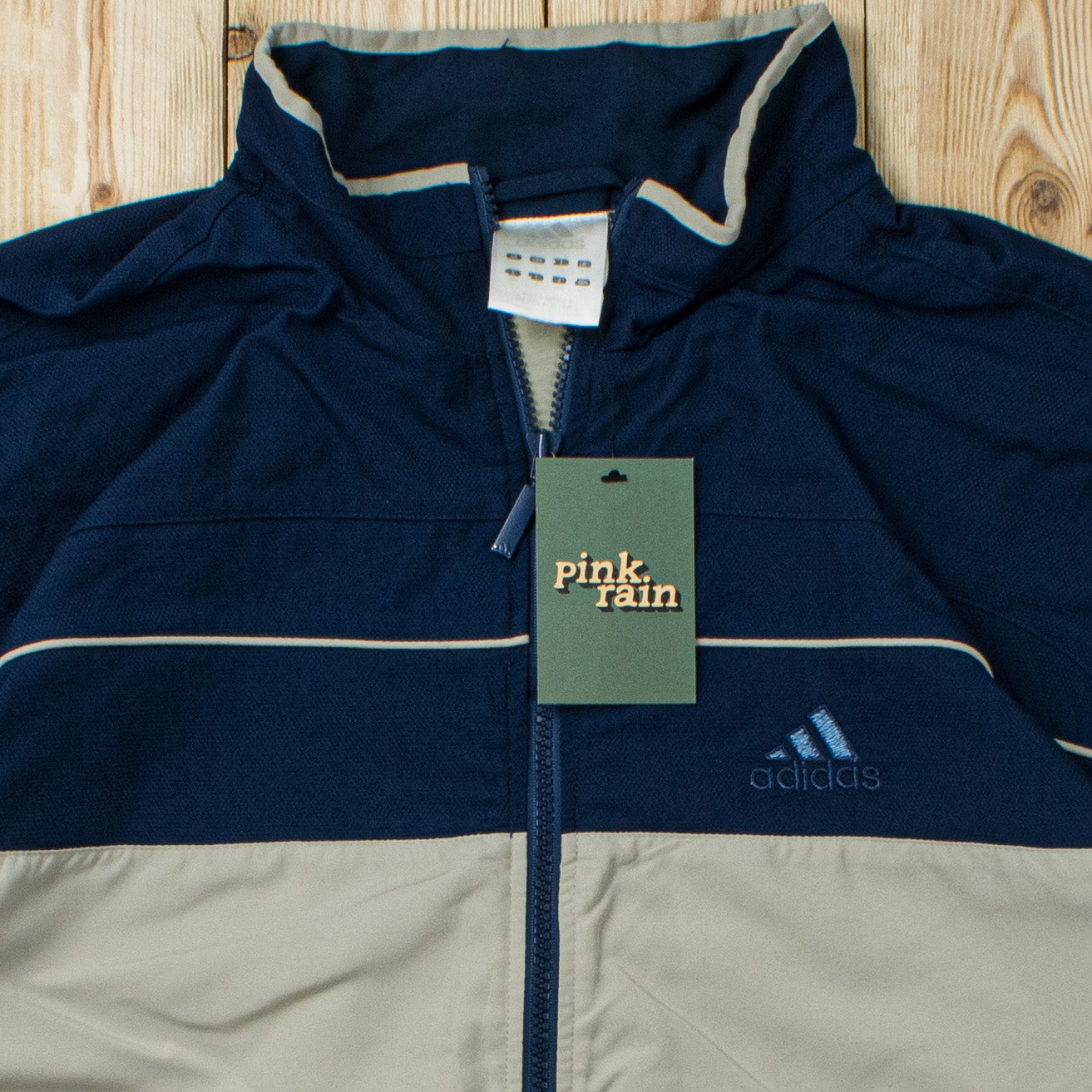 (L) Vintage Adidas Essential Embroidered Jacket