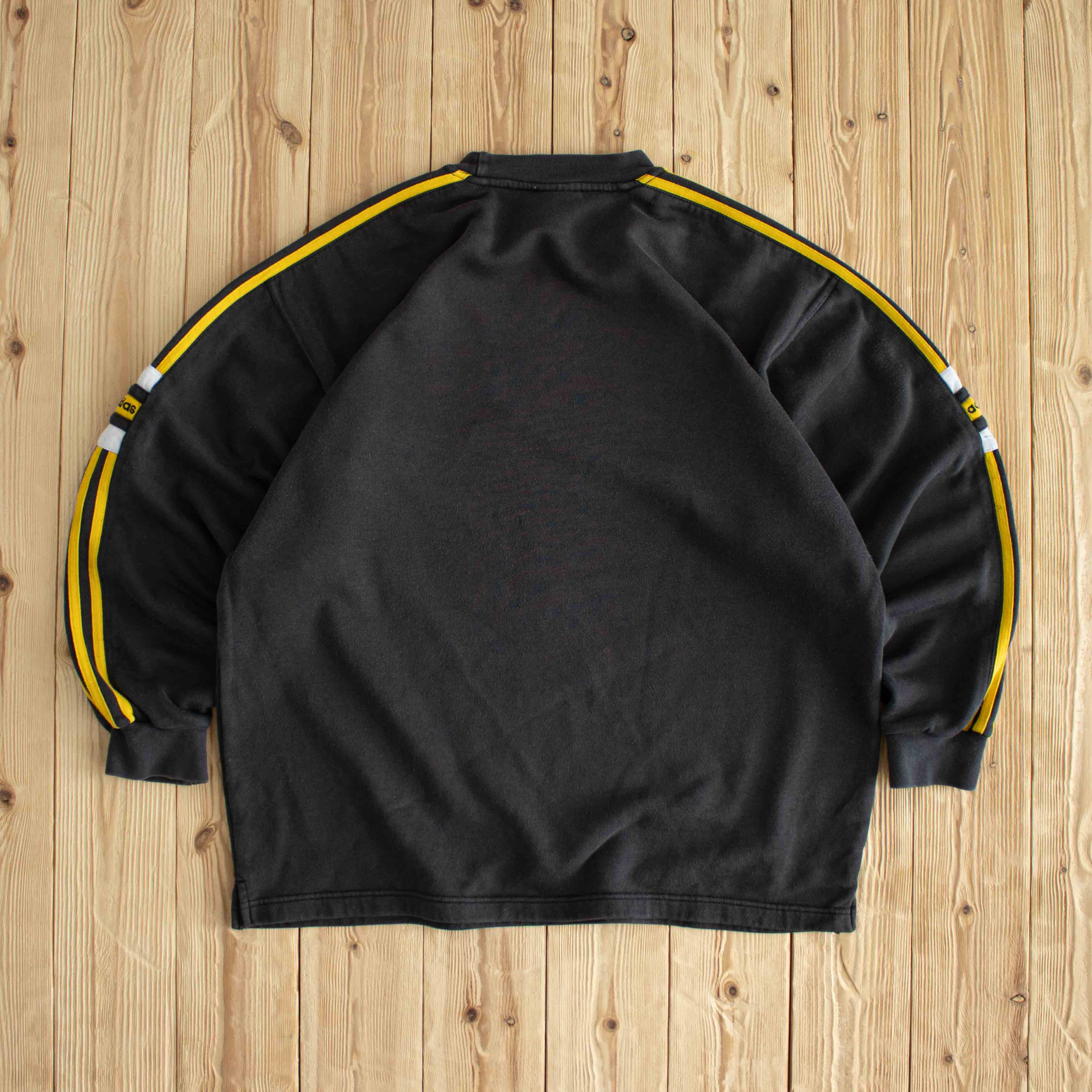 (M/L) Adidas Vintage Embroidered Sweatshirt Black