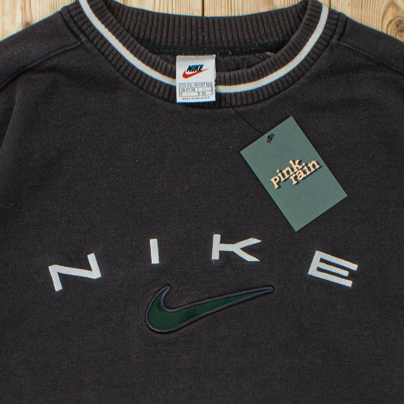 (L) Vintage Nike Spell Out Embroidered Sweatshirt