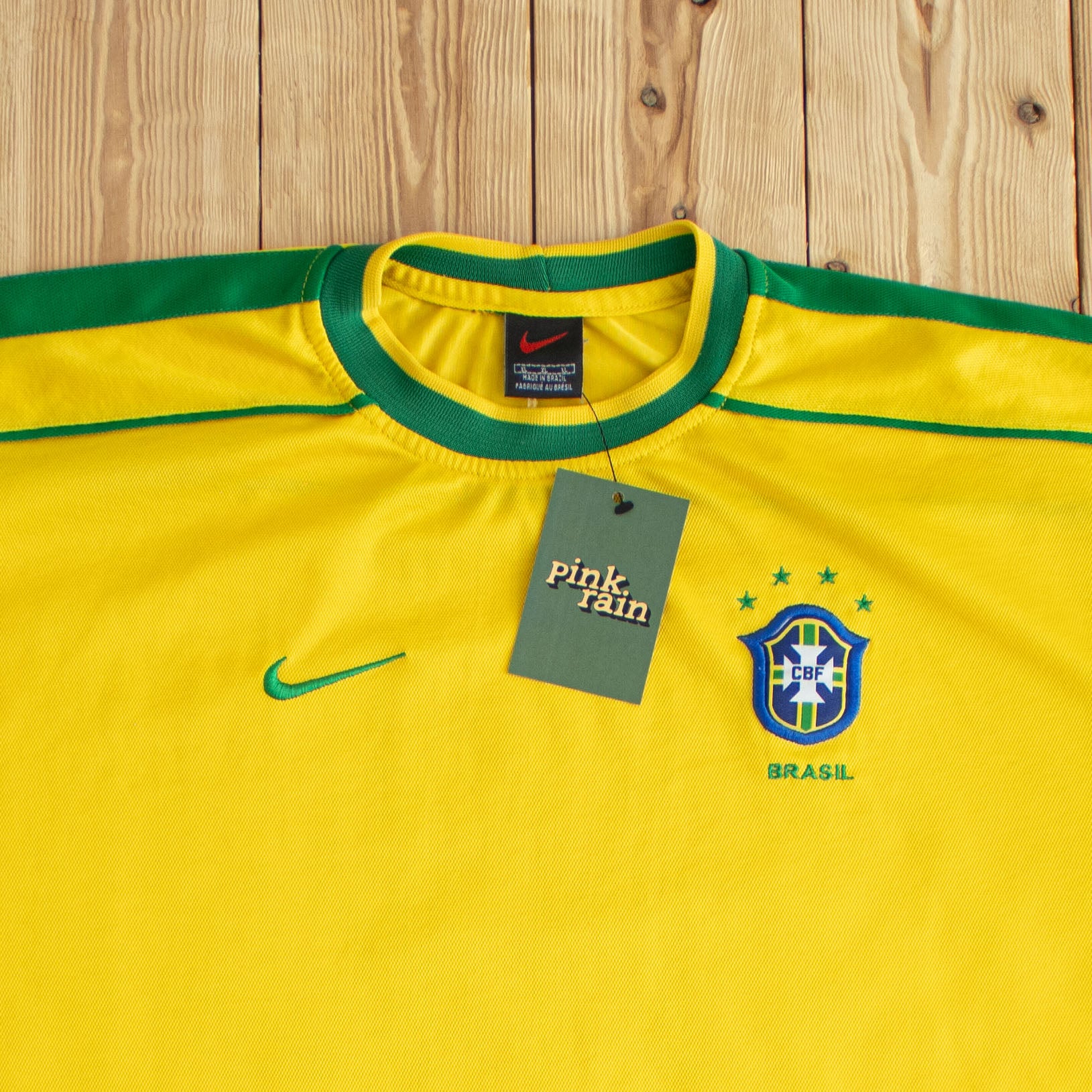 (L/XL) Nike Brasil Vintage Embroidered T-Shirt Yellow