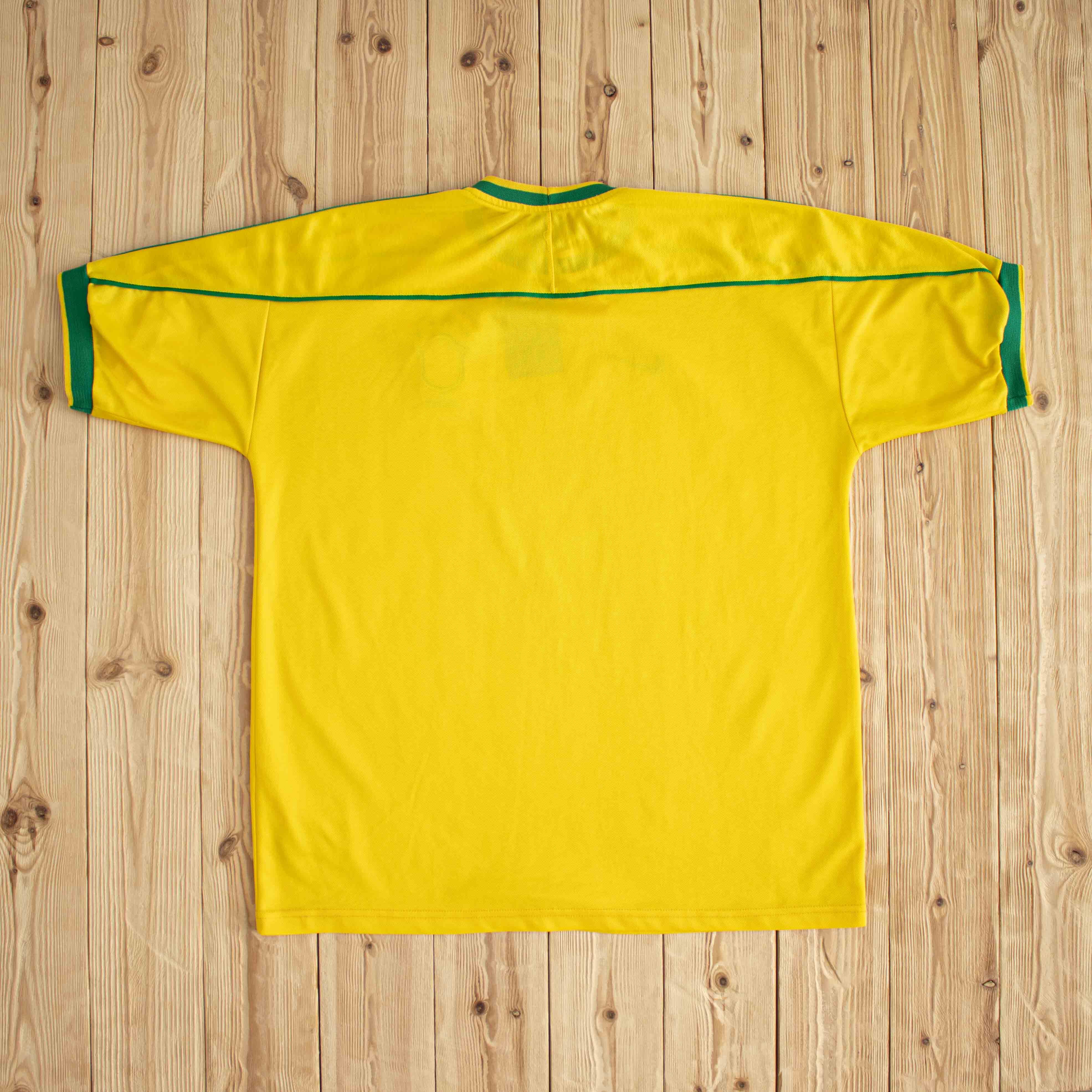 (L/XL) Nike Brasil Vintage Embroidered T-Shirt Yellow