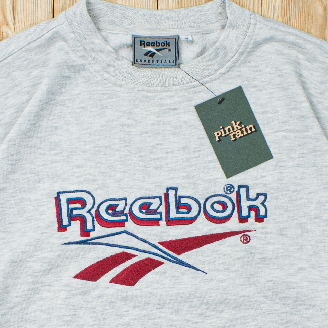 (S/M) Vintage Reebok Spell Out Embroidered Sweatshirt
