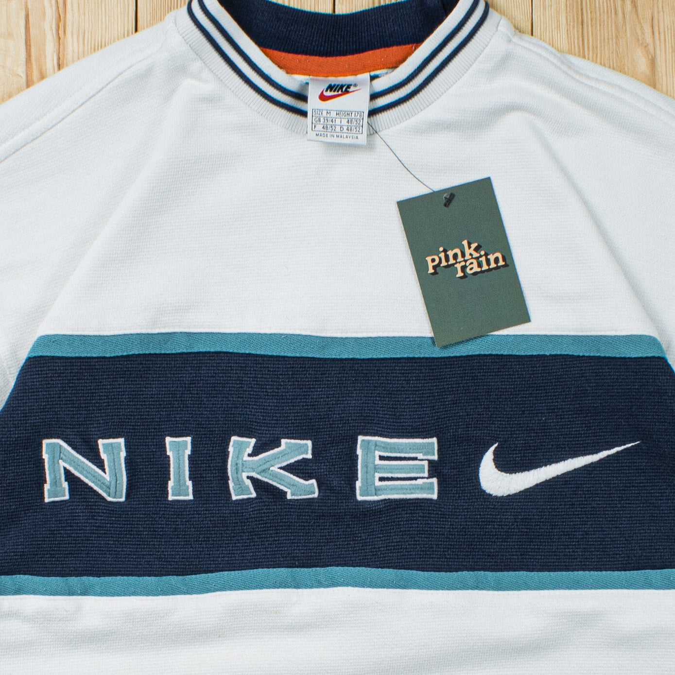 (M) Vintage Nike Spell Out Embroidered Sweatshirt